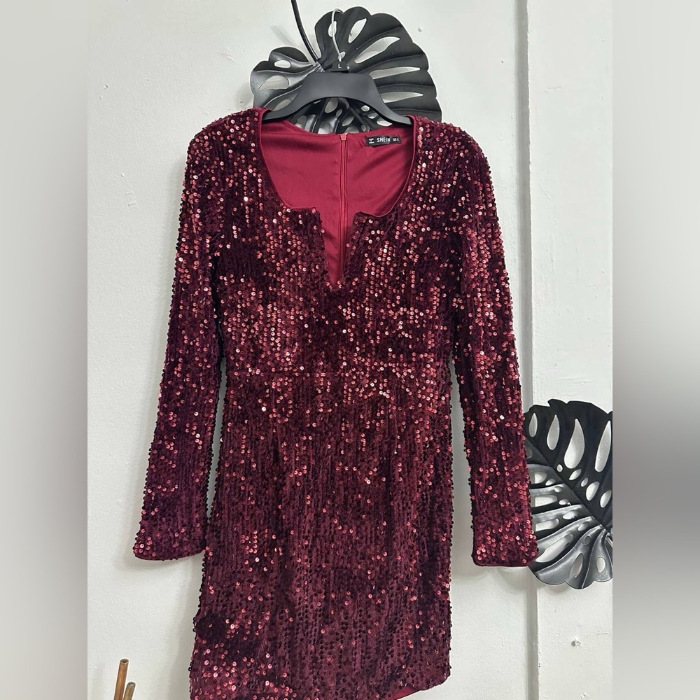 Dress - Picture 2 of 3